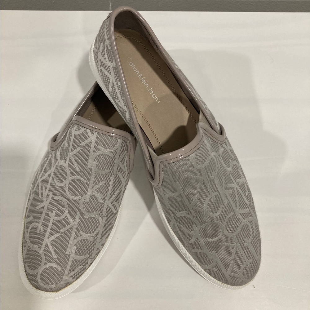 Calvin Klein Jeans Marren Jacquard Logo Patent Cement Slip On Sneakers Size 8.5
